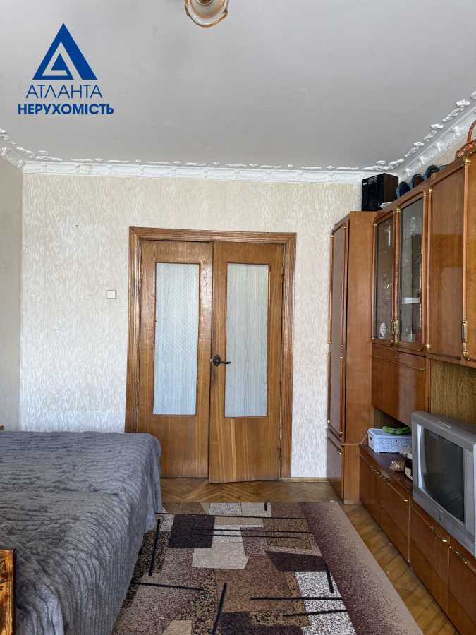 Продажа 3-комнатной квартиры 72 м², Кравчука ул., 26