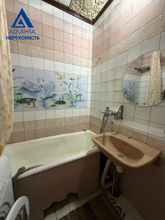 Продажа 3-комнатной квартиры 72 м², Кравчука ул., 26