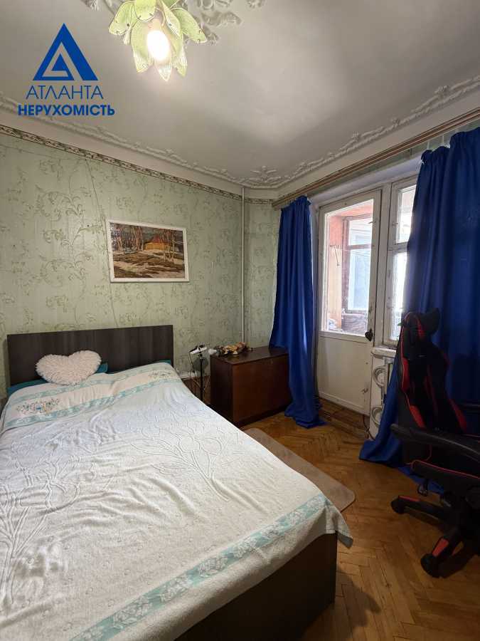 Продажа 3-комнатной квартиры 72 м², Кравчука ул., 26