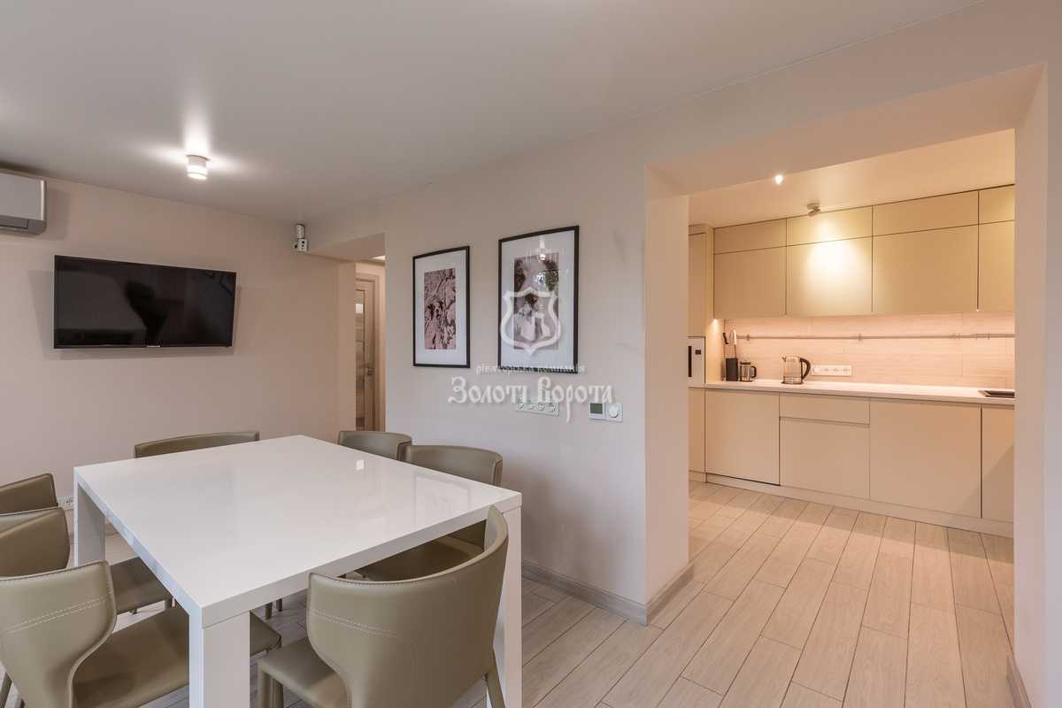 Продаж 2-кімнатної квартири 75.5 м², Березняківська вул., 14А