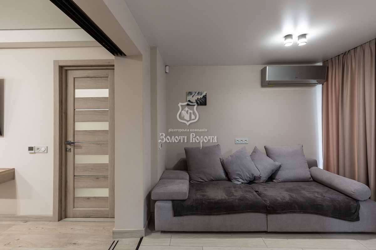 Продаж 2-кімнатної квартири 75.5 м², Березняківська вул., 14А