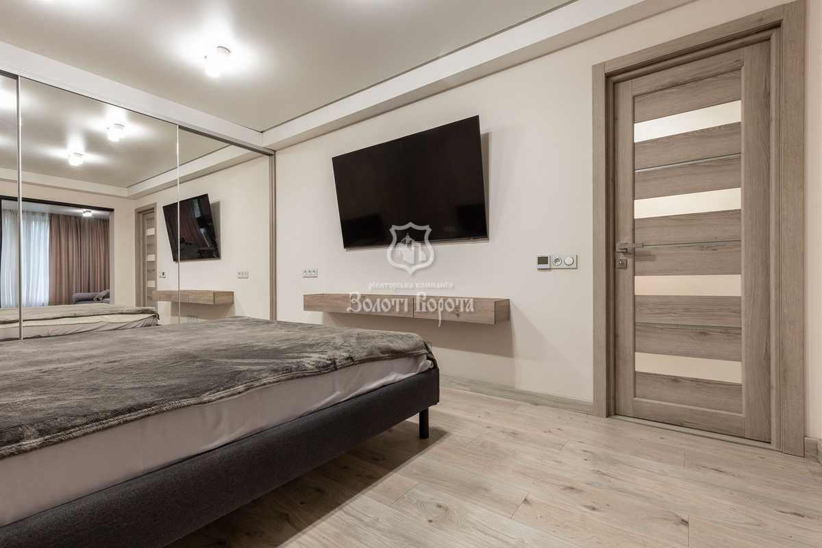 Продаж 2-кімнатної квартири 75.5 м², Березняківська вул., 14А