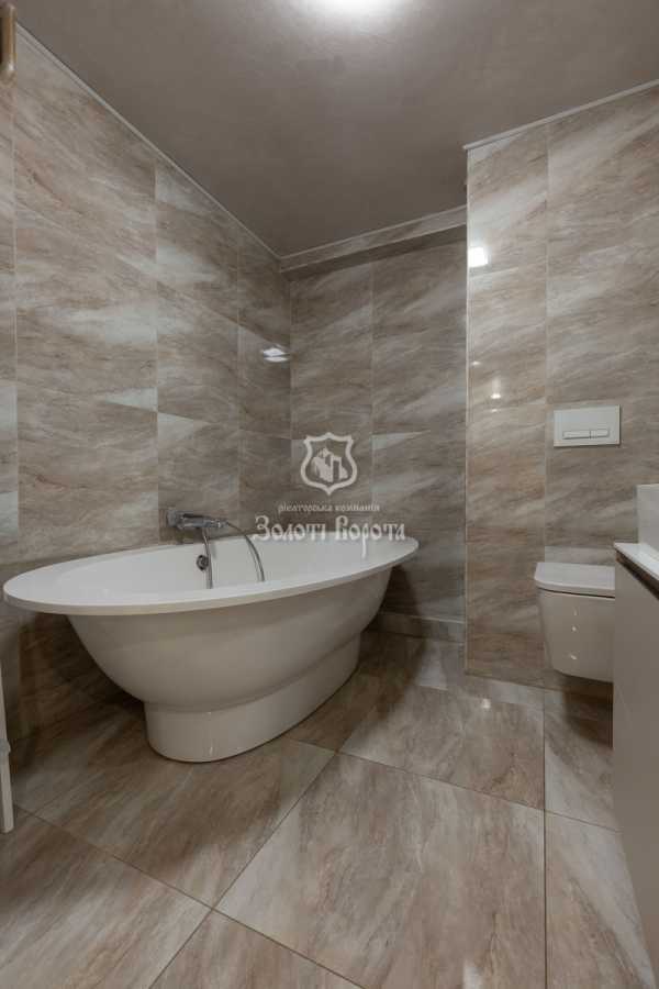 Продаж 2-кімнатної квартири 75.5 м², Березняківська вул., 14А