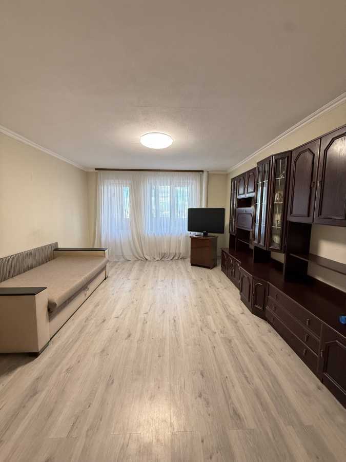 Продажа 3-комнатной квартиры 77 м², Азербайджанская ул., 16/2