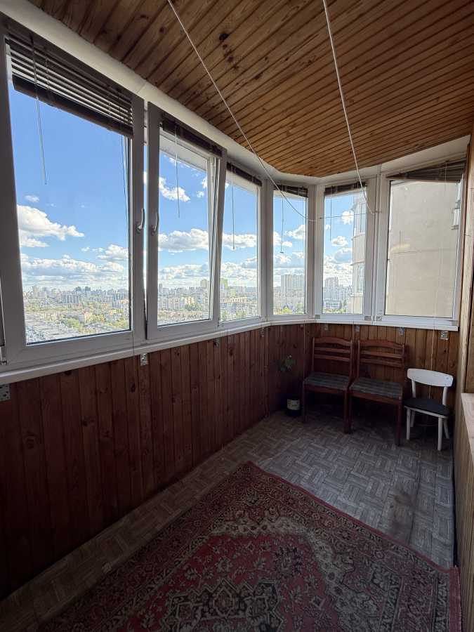 Продажа 3-комнатной квартиры 77 м², Азербайджанская ул., 16/2
