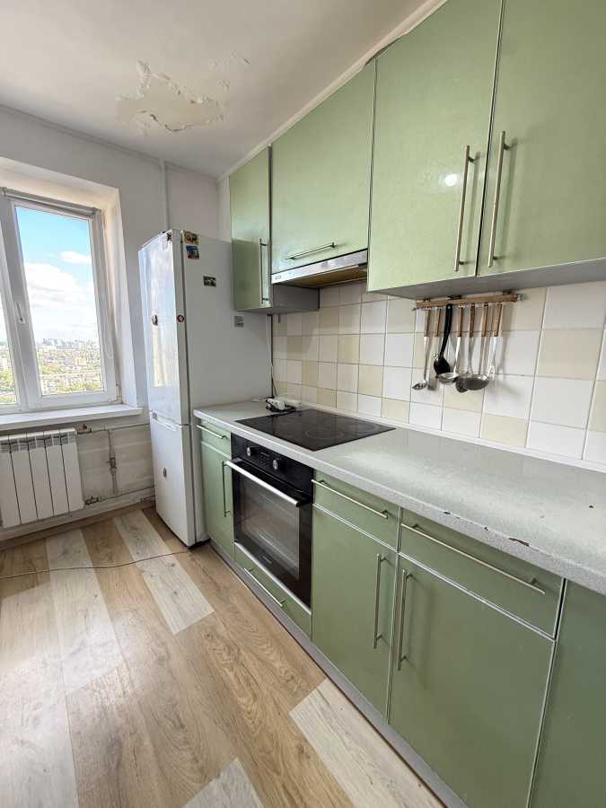 Продажа 3-комнатной квартиры 77 м², Азербайджанская ул., 16/2