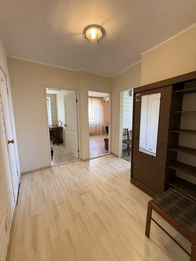Продажа 3-комнатной квартиры 77 м², Азербайджанская ул., 16/2