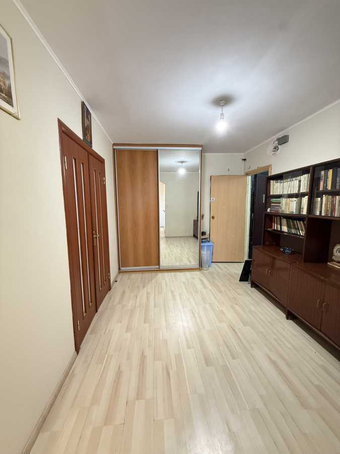 Продажа 3-комнатной квартиры 77 м², Азербайджанская ул., 16/2
