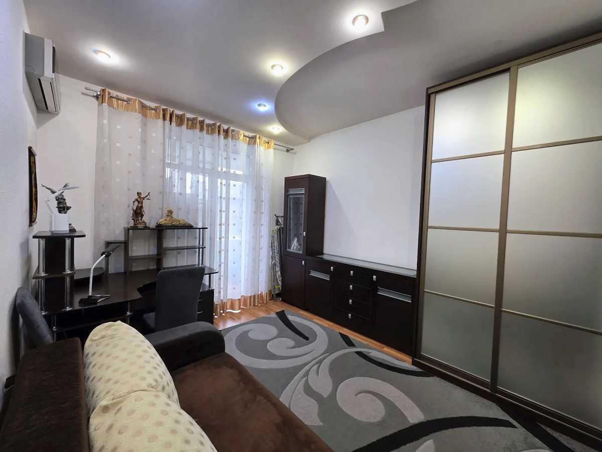 Продаж 2-кімнатної квартири 52.4 м², Казимира Малевича вул., 47/49