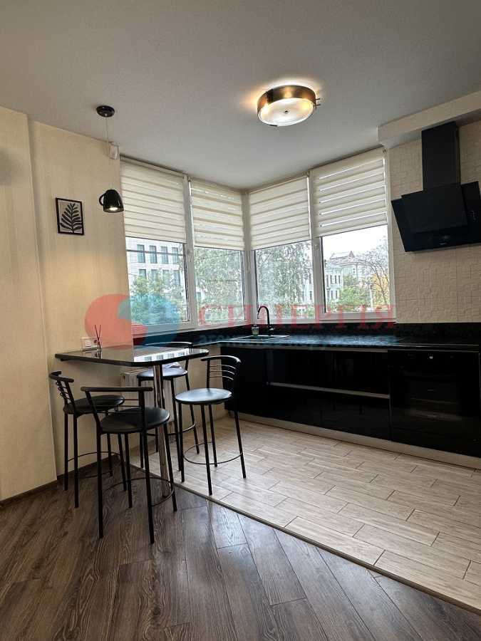 Оренда 4-кімнатної квартири 100 м², Мельникова, 51Б