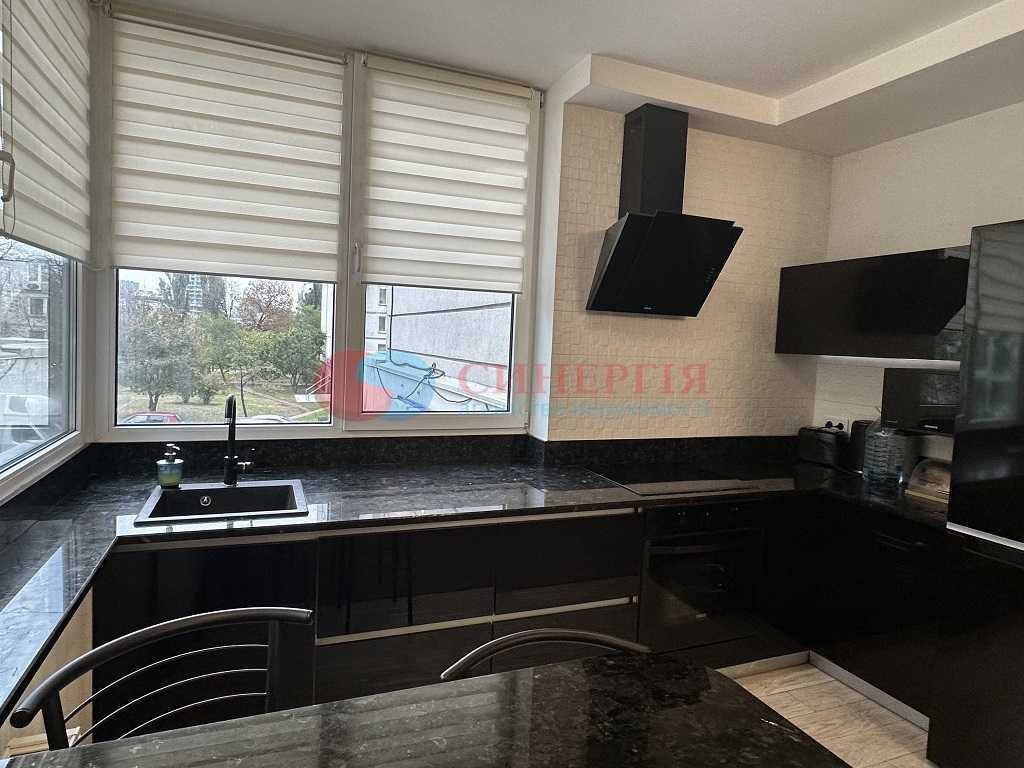 Оренда 4-кімнатної квартири 100 м², Мельникова, 51Б