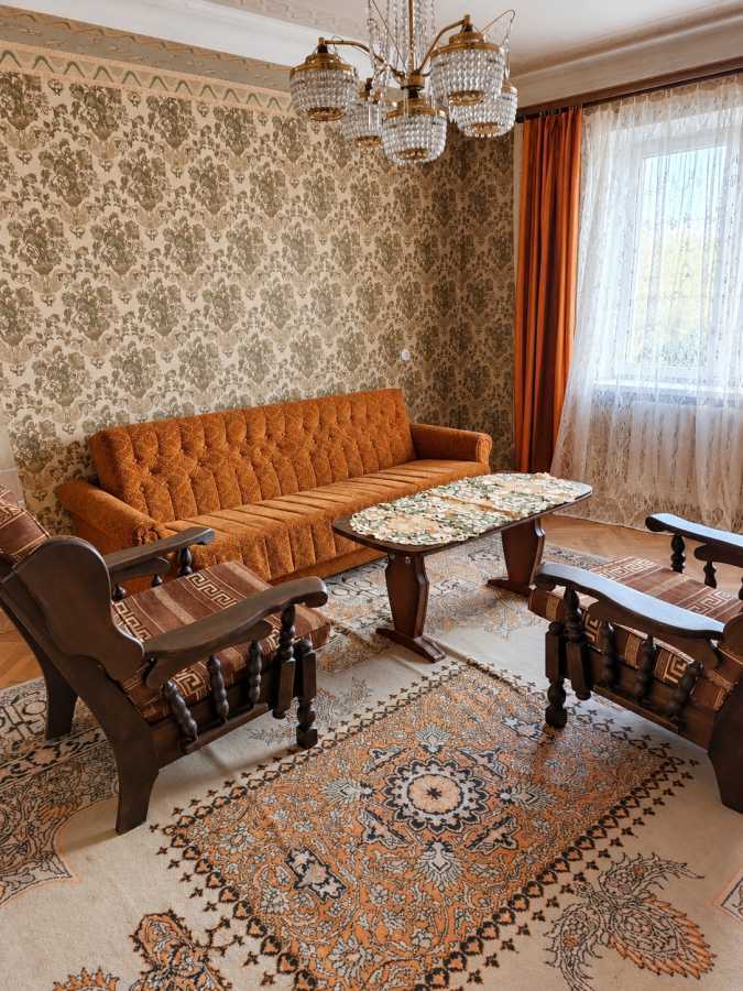 Продажа 3-комнатной квартиры 60 м², Кирилловская ул., 122/1
