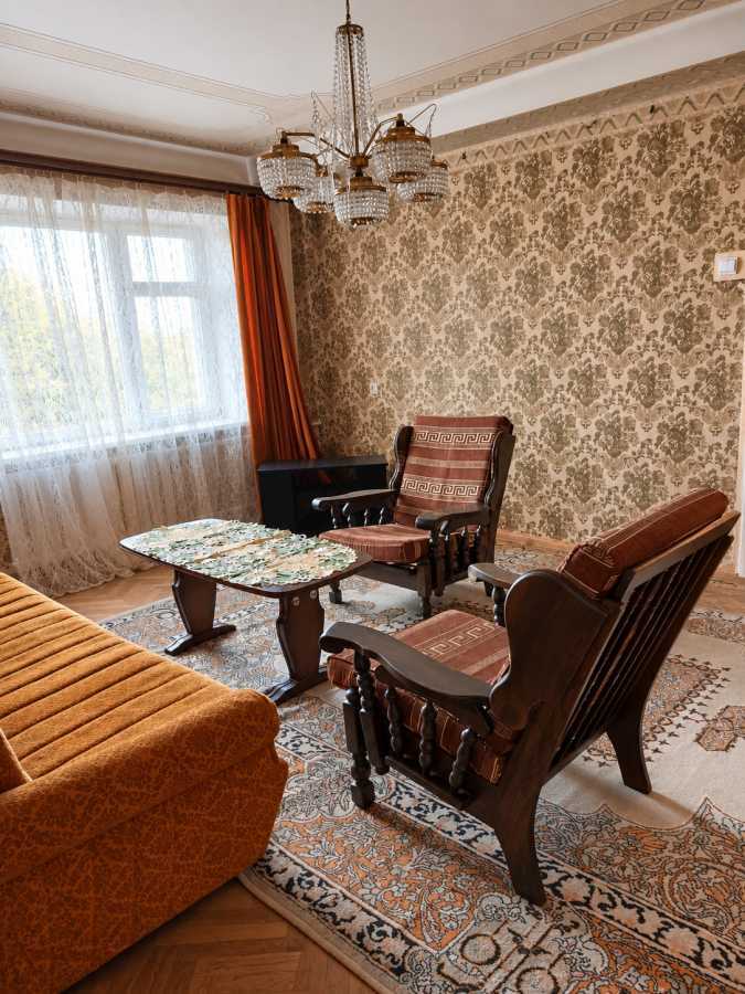 Продажа 3-комнатной квартиры 60 м², Кирилловская ул., 122/1
