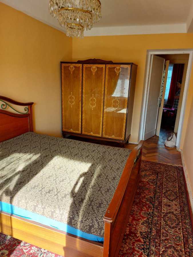 Продажа 3-комнатной квартиры 60 м², Кирилловская ул., 122/1