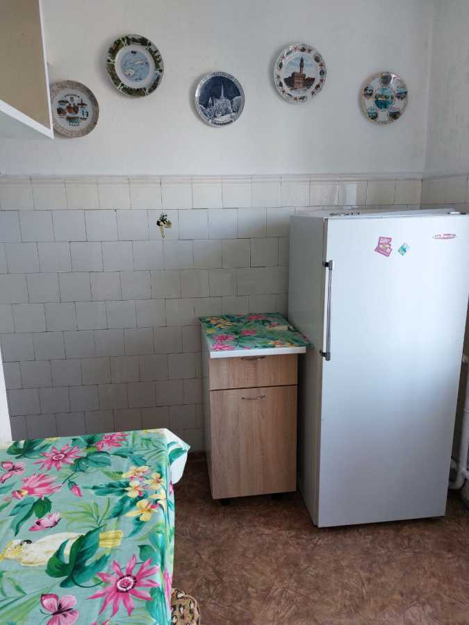 Продажа 3-комнатной квартиры 60 м², Кирилловская ул., 122/1