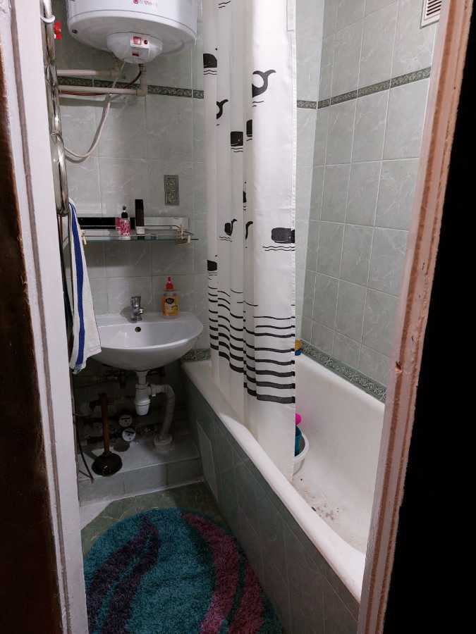 Продажа 3-комнатной квартиры 60 м², Кирилловская ул., 122/1
