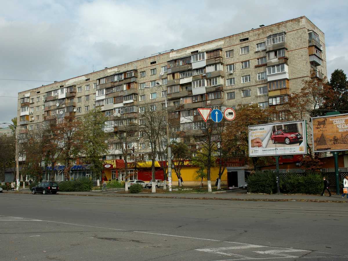 Продажа 3-комнатной квартиры 60 м², Кирилловская ул., 122/1