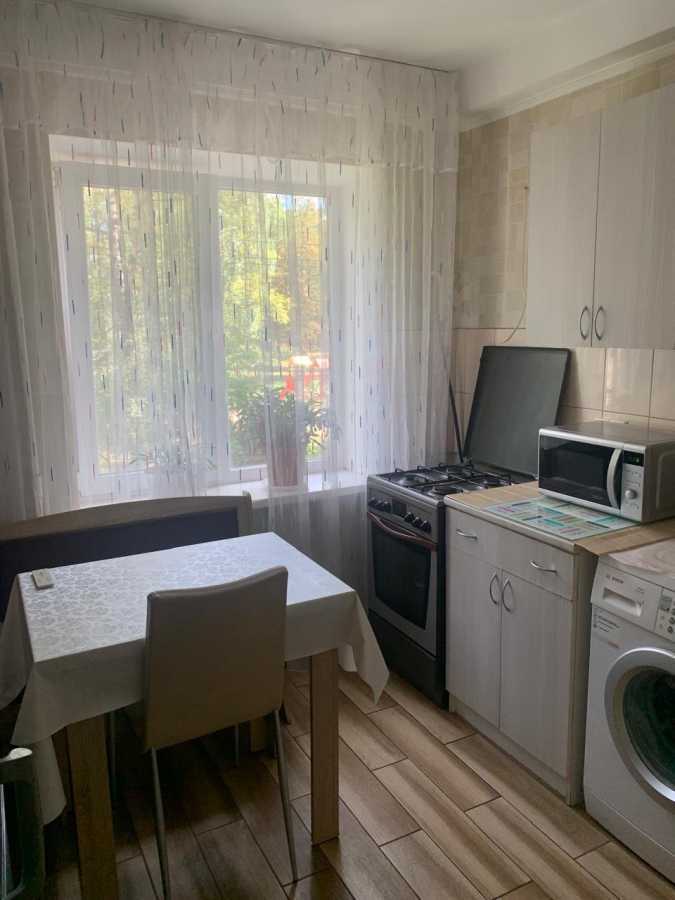 Аренда 2-комнатной квартиры 54 м², Николая Ушакова ул., 12