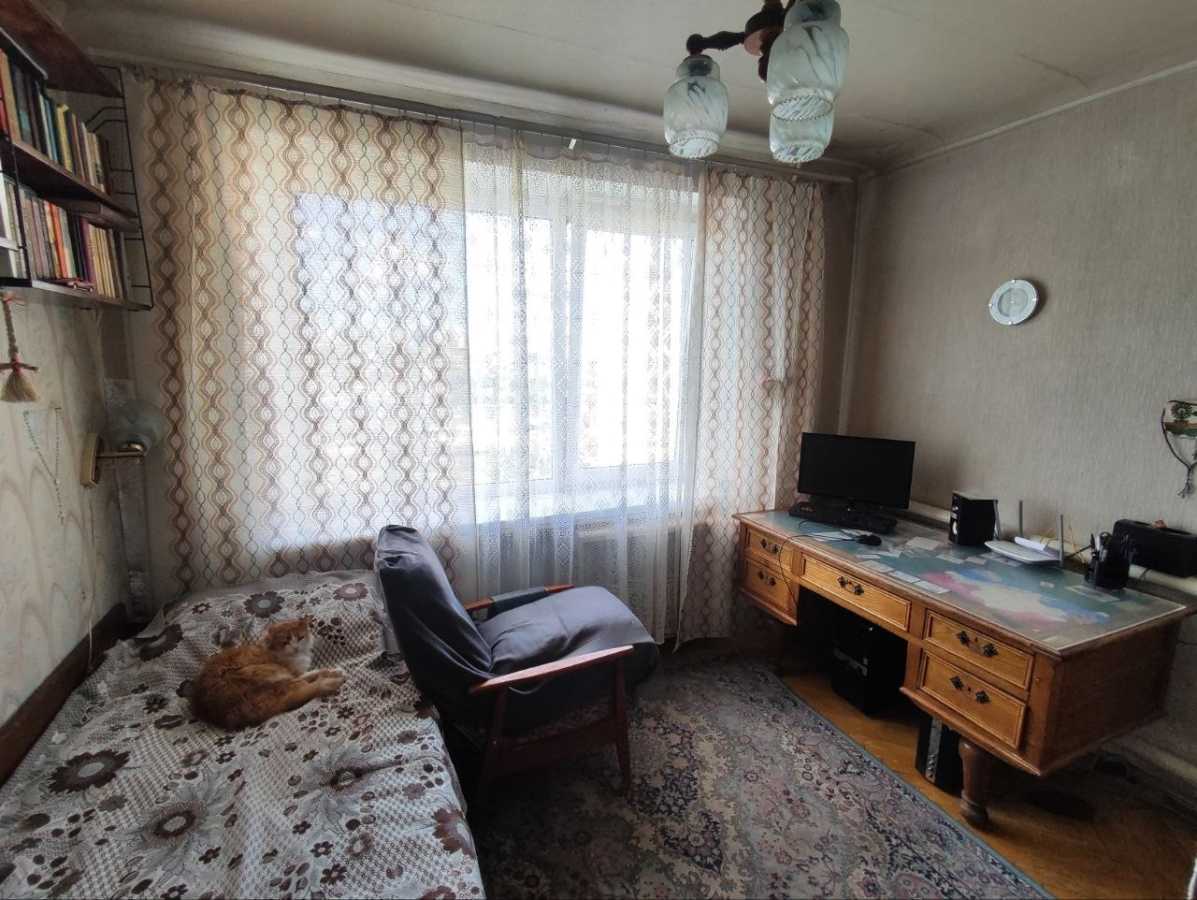Продажа 3-комнатной квартиры 70 м², Феодосийская ул., 4