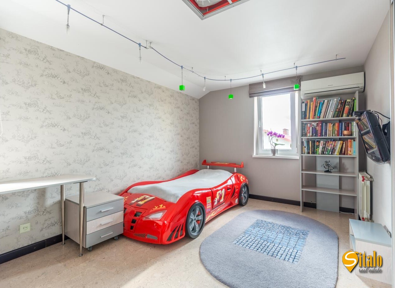 Продажа дома 280 м², 3-я Озерная ул.