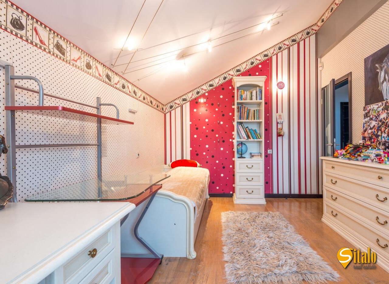 Продажа дома 280 м², 3-я Озерная ул.