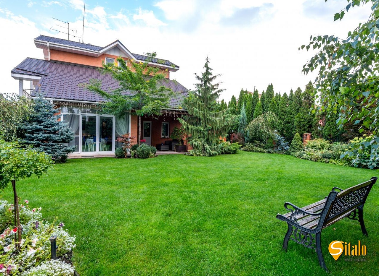 Продажа дома 280 м², 3-я Озерная ул.