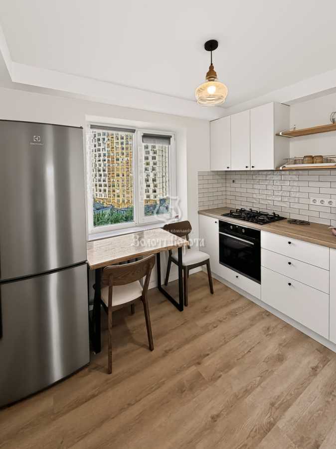 Продажа 2-комнатной квартиры 51.9 м², Плеханова ул., 6