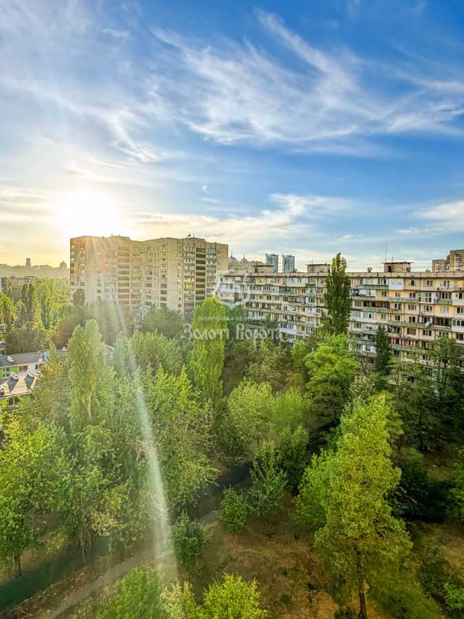 Продажа 2-комнатной квартиры 51.9 м², Плеханова ул., 6