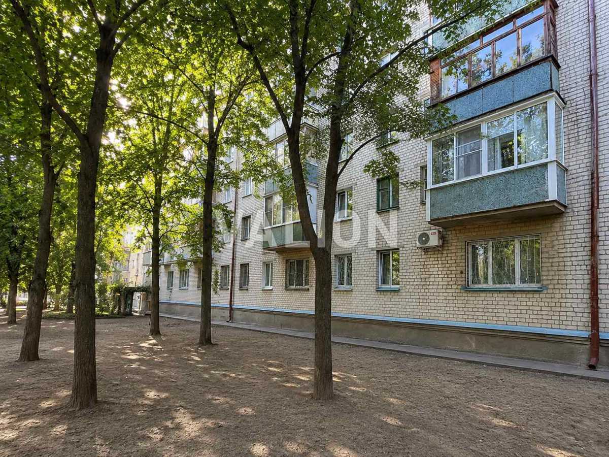 Продажа 1-комнатной квартиры 32 м², Деревлянская ул., 21