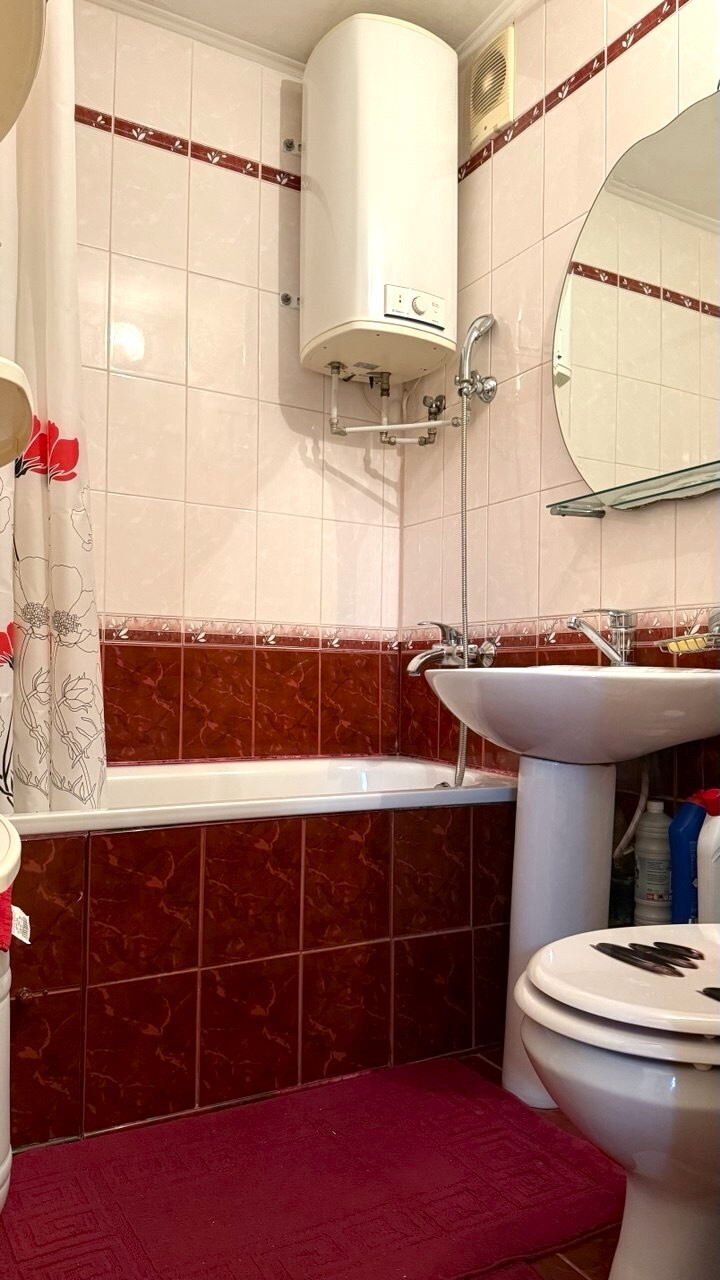 Продажа 2-комнатной квартиры 43.4 м², Варненская ул., 12/3