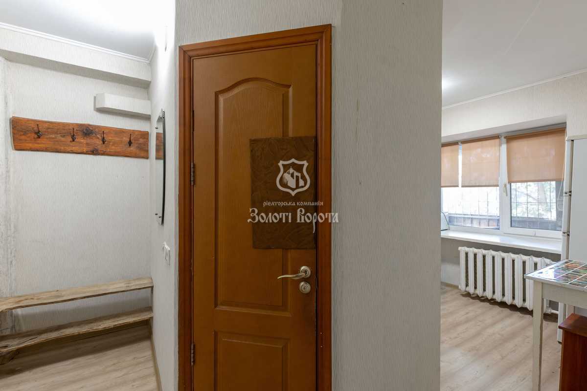Продажа 1-комнатной квартиры 30.3 м², Кирилловская ул., 127