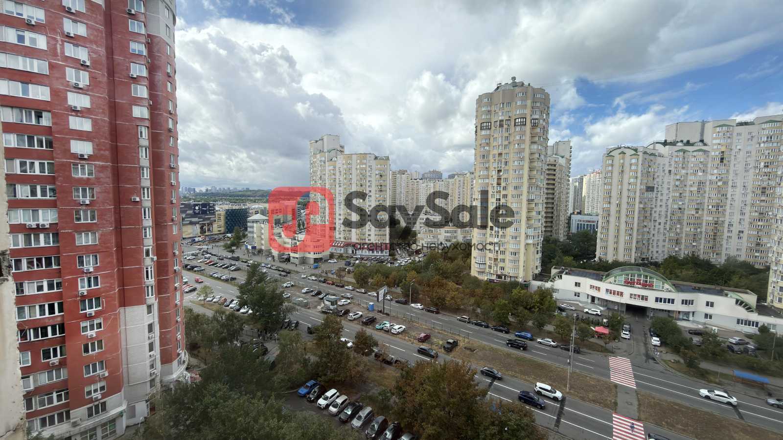 Продажа 4-комнатной квартиры 105 м², Анны Ахматовой ул., 43