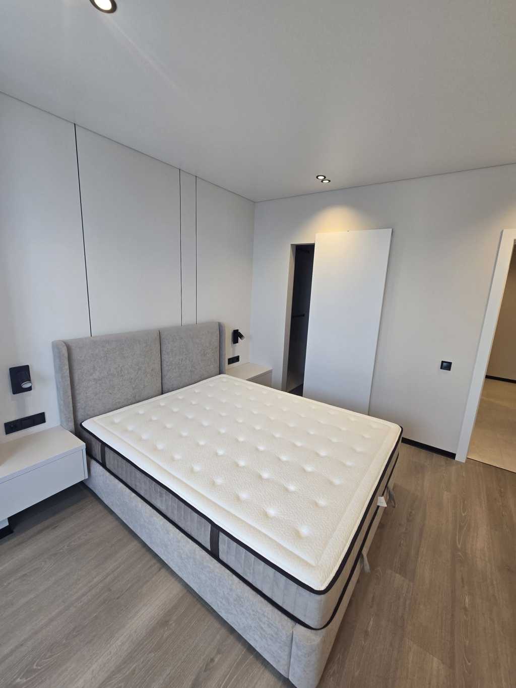 Продажа 1-комнатной квартиры 47 м², Метрологическая ул., 107