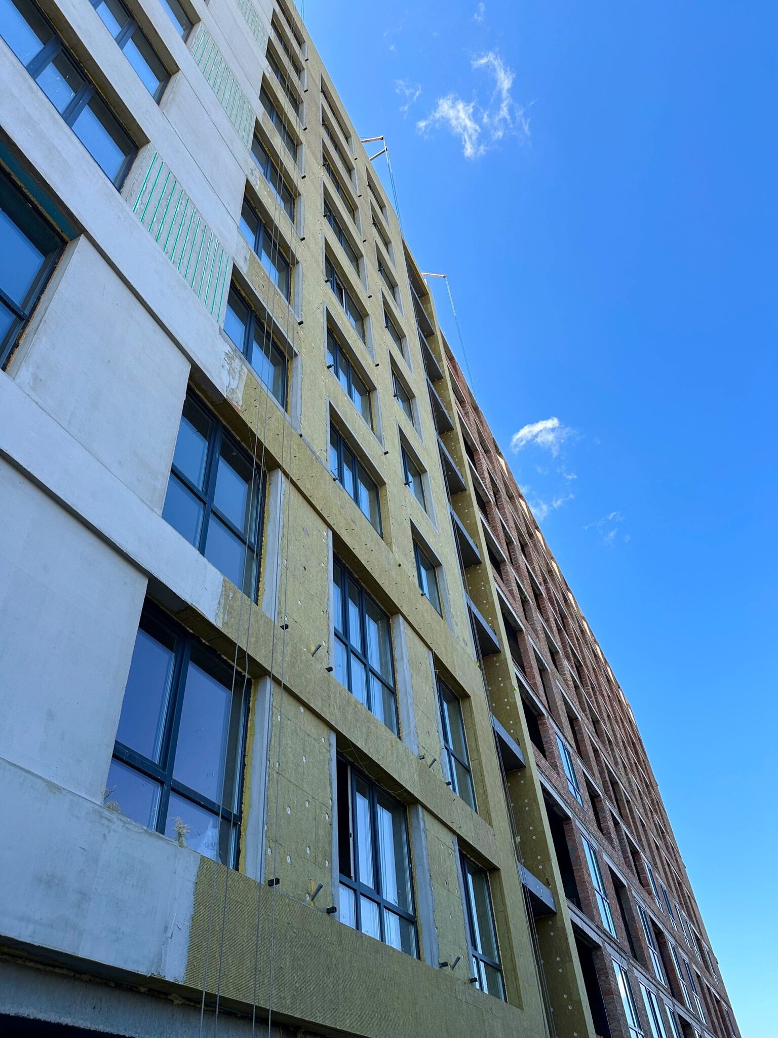Продажа 1-комнатной квартиры 41.2 м², Максимовича ул., 6
