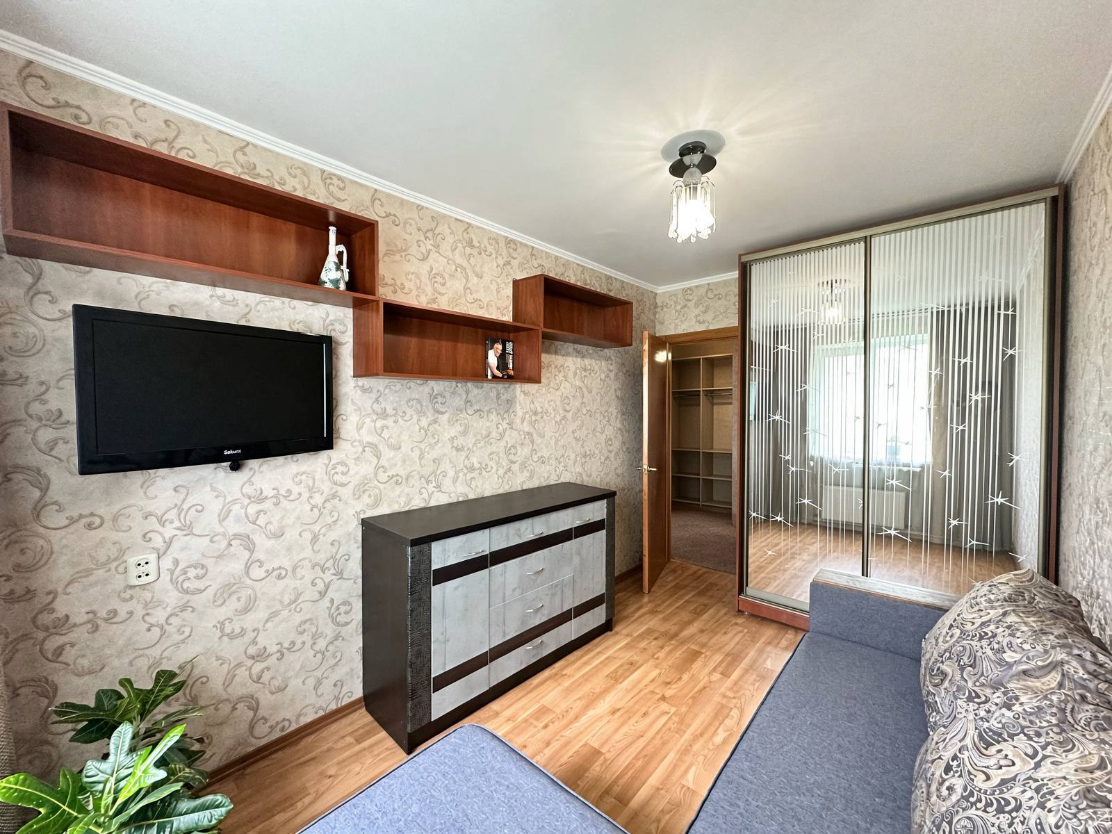 Продаж 3-кімнатної квартири 64 м², Слобожанський просп.