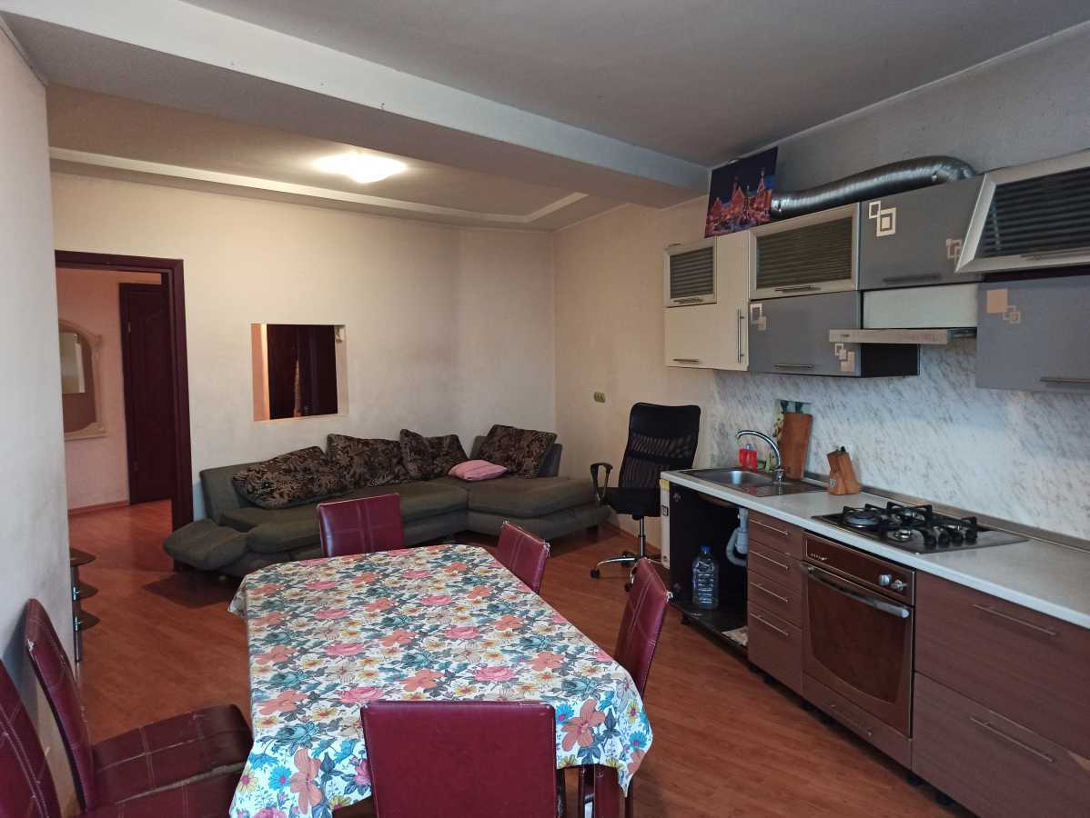 Продажа 2-комнатной квартиры 83.7 м², Соборная ул., 46