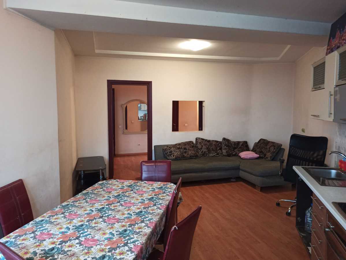 Продажа 2-комнатной квартиры 83.7 м², Соборная ул., 46