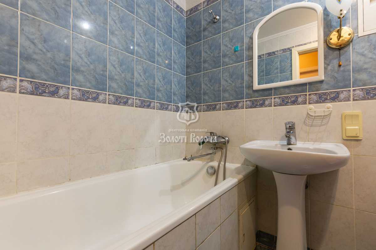 Продаж 1-кімнатної квартири 32.1 м², Князів Острозьких, 36