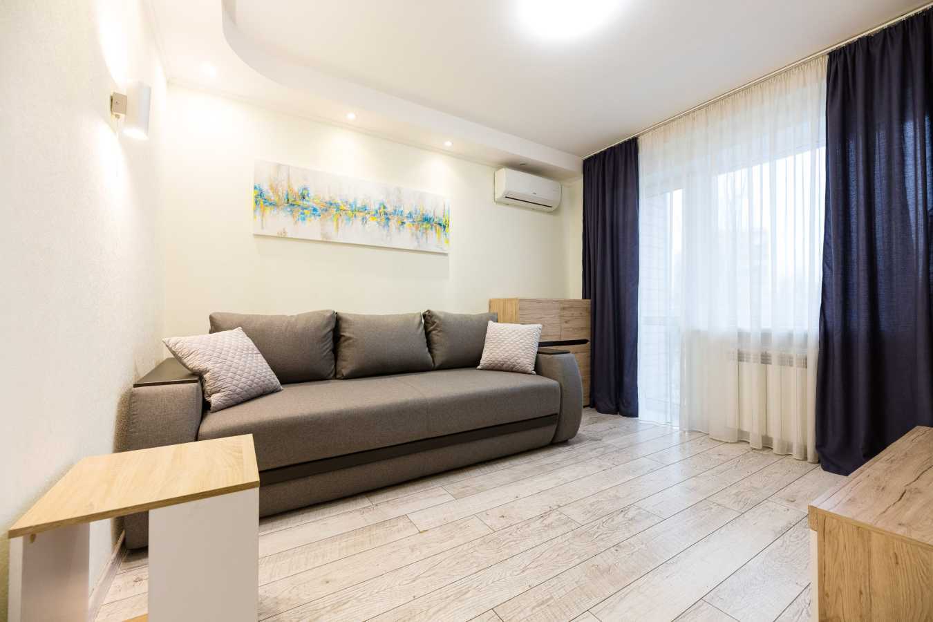 Продажа 2-комнатной квартиры 40 м², Соборности просп., 1А