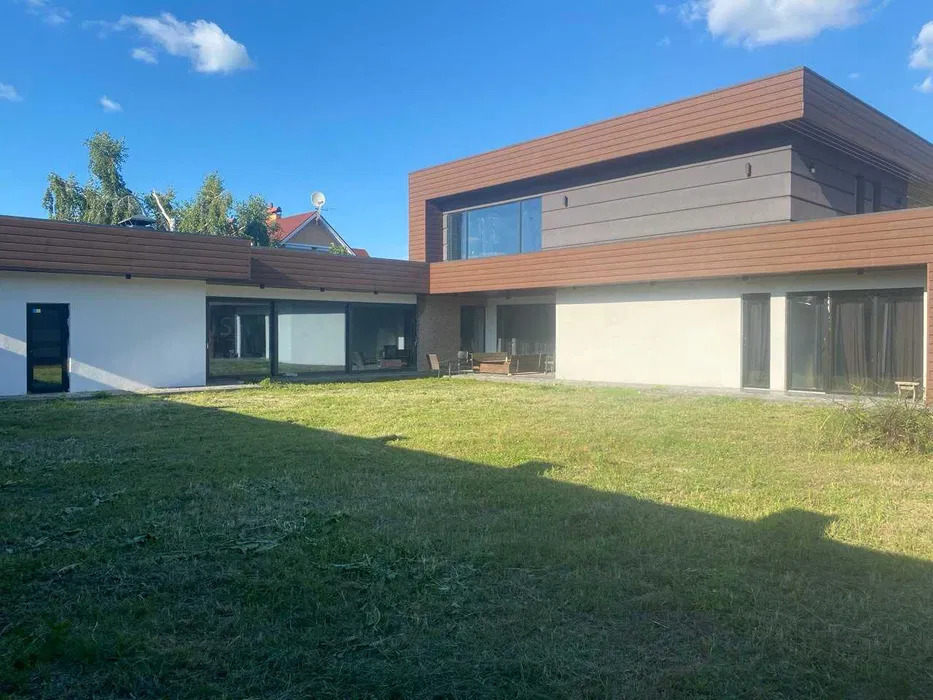 Аренда дома 550 м², Победы просп.