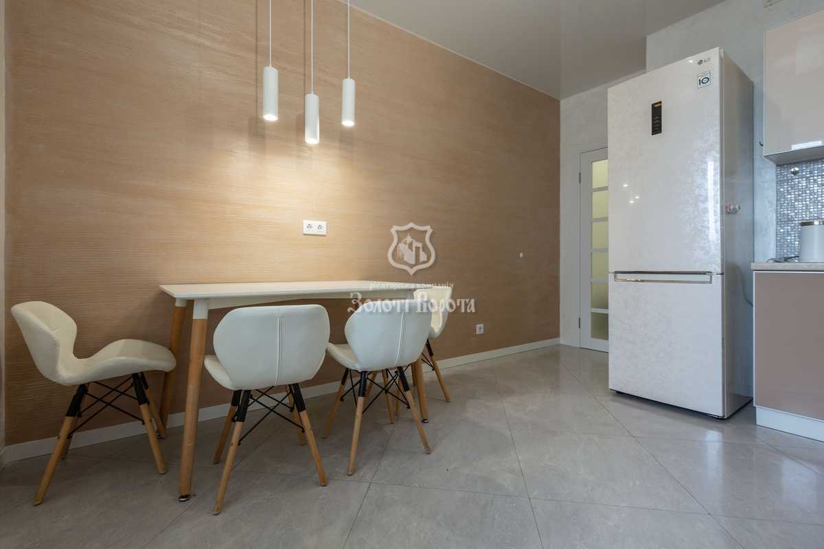 Продажа 2-комнатной квартиры 86.5 м², Чорних Запорожців, 26а