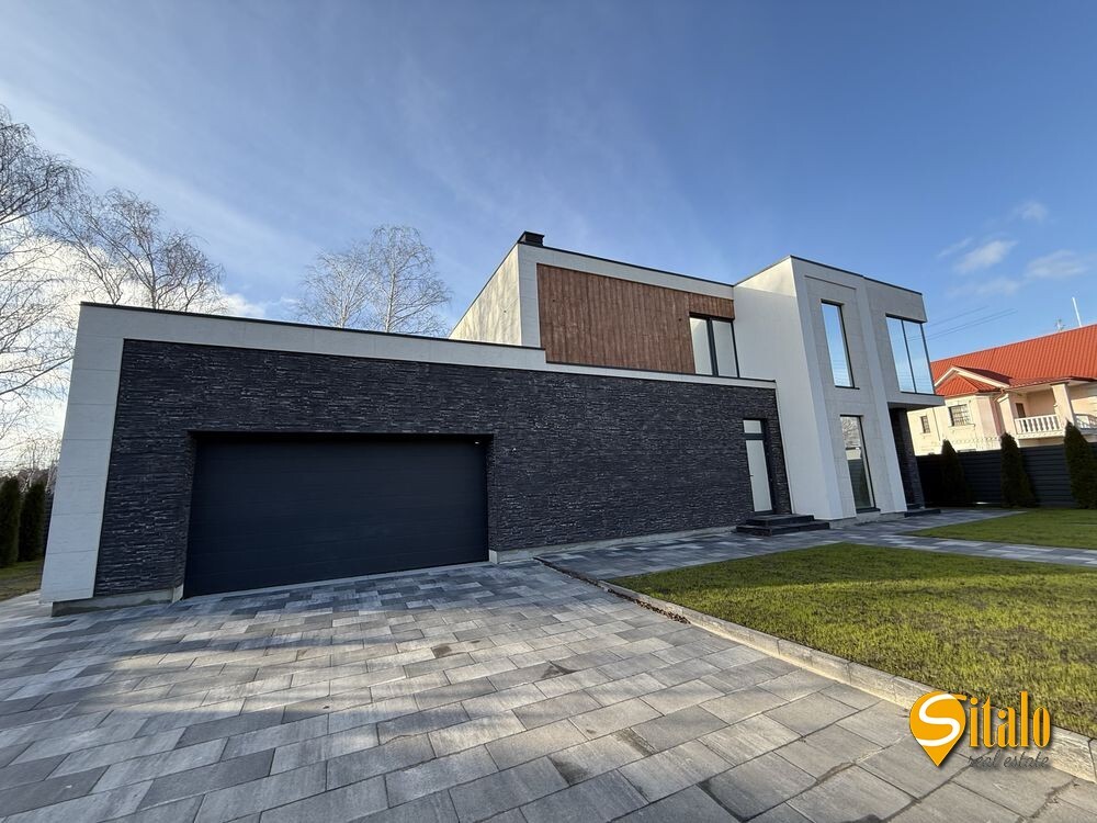 Продаж будинку 270 м²