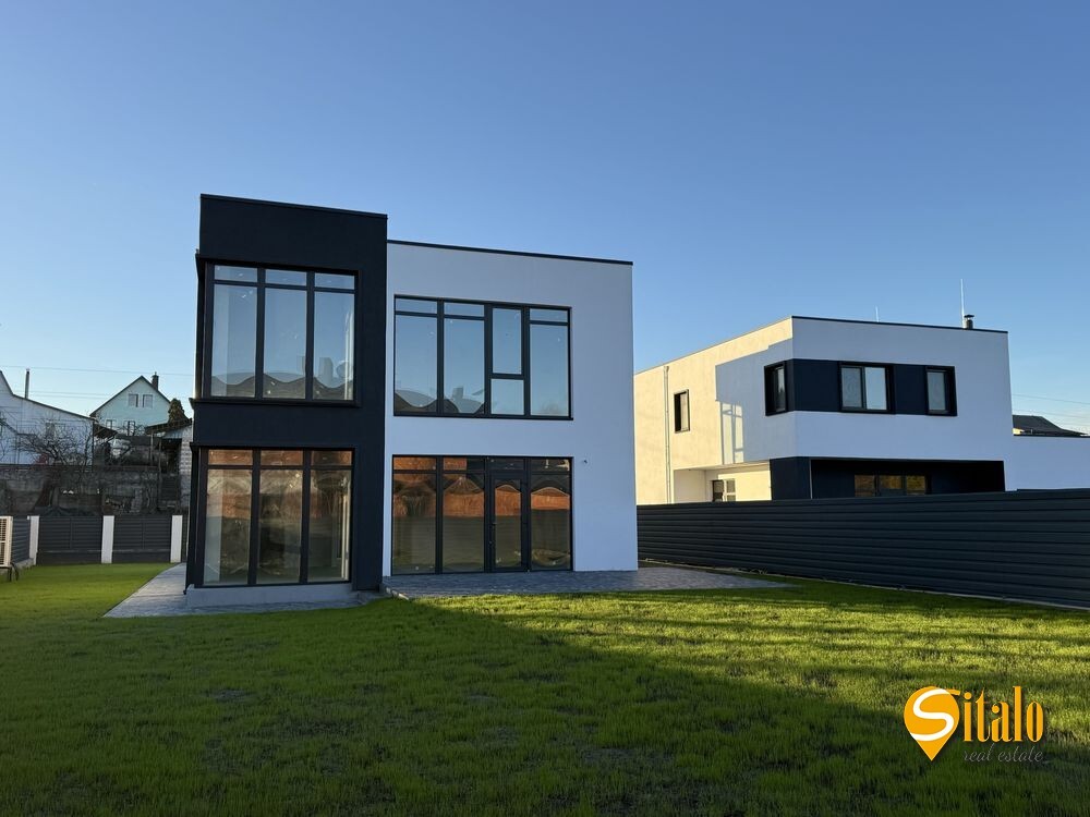 Продажа дома 180 м²