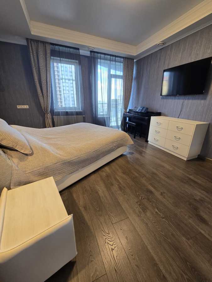 Продаж 2-кімнатної квартири 73 м², Лабораторний пров., 7