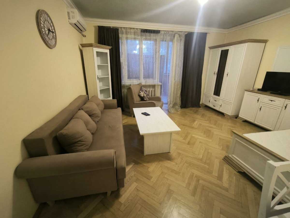 Оренда 1-кімнатної квартири 52 м², Генерала Алмазова вул., 6