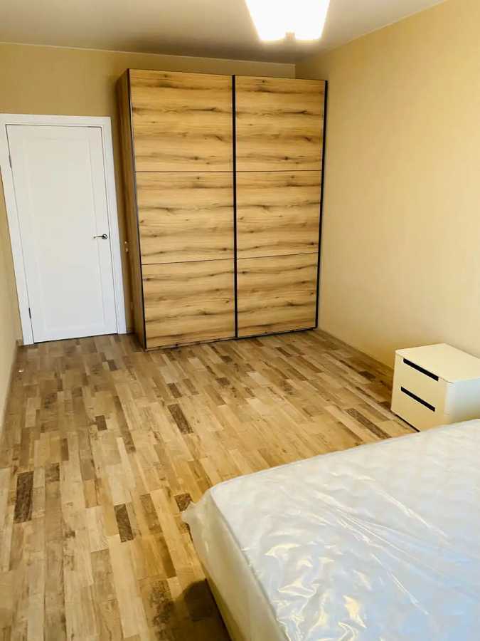 Оренда 1-кімнатної квартири 41 м², Миколи Гулака вул., 4
