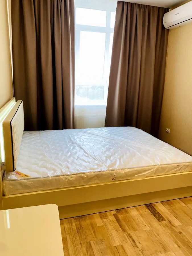 Оренда 1-кімнатної квартири 41 м², Миколи Гулака вул., 4