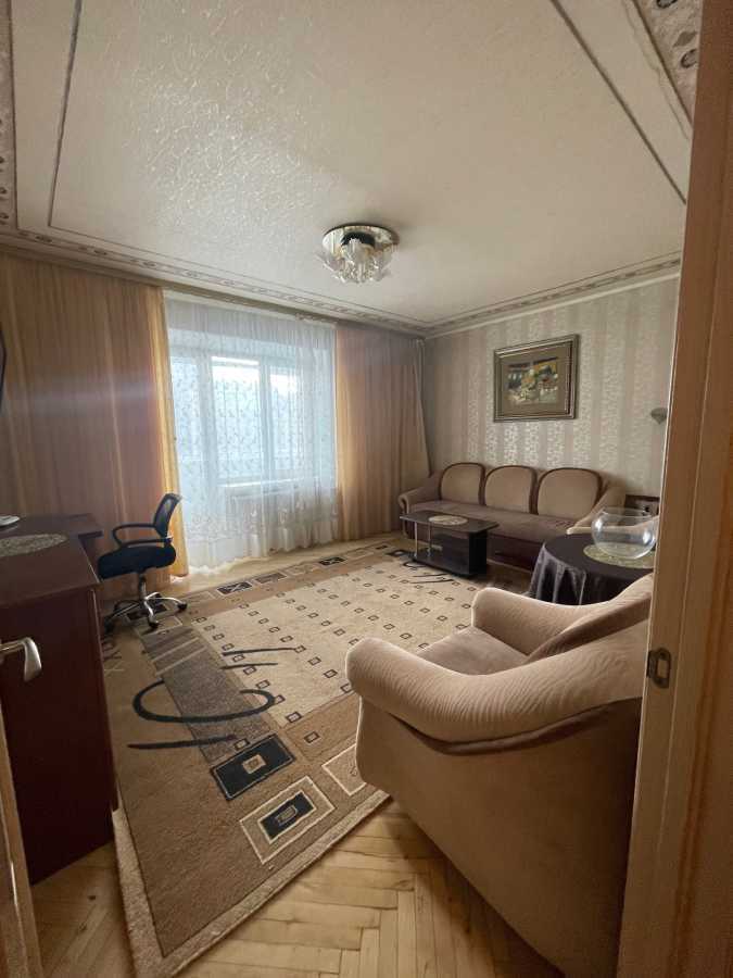 Оренда 3-кімнатної квартири 89 м², Генерала Алмазова вул., 14