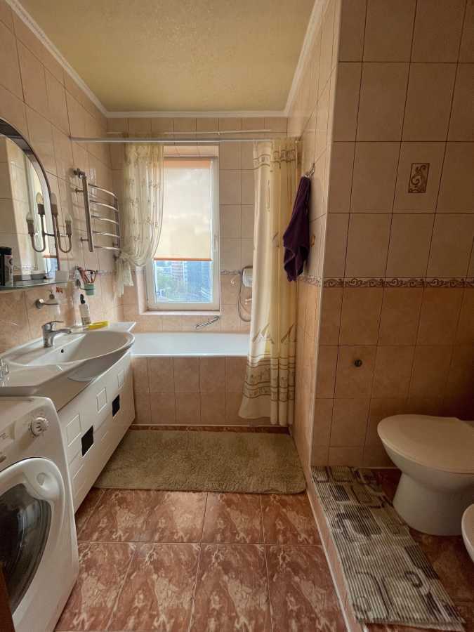 Оренда 3-кімнатної квартири 89 м², Генерала Алмазова вул., 14