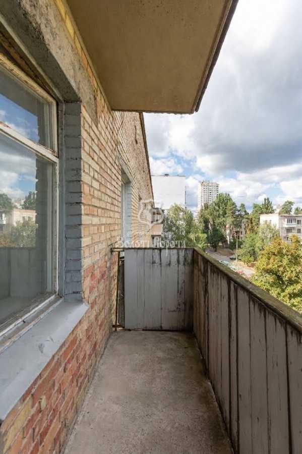 Продажа 3-комнатной квартиры 63.8 м², Полесская ул., 1